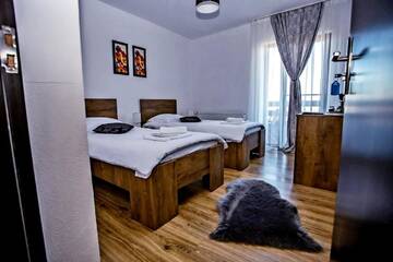 Фото номера Двухместный номер с 2 отдельными кроватями Гостевой дом Mera Hills House г. Mera 4
